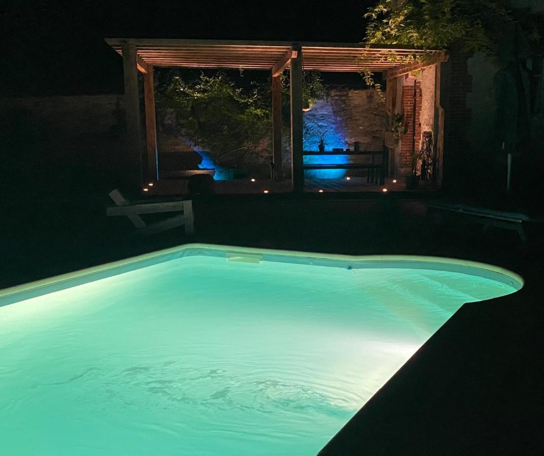 Pool House-L'Hirondelle De Sermizelles- Grand Jardin, Calme Et Nature Aux Portes Du Morvan Eksteriør bilde