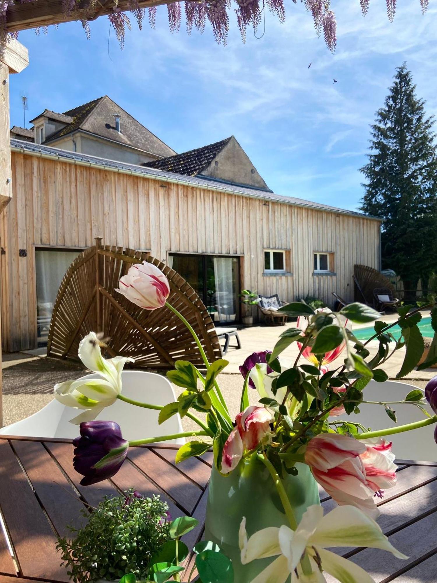 Pool House-L'Hirondelle De Sermizelles- Grand Jardin, Calme Et Nature Aux Portes Du Morvan Eksteriør bilde